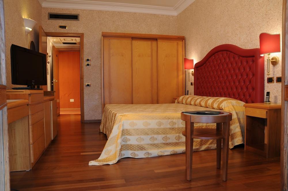 Grand Hotel Ambasciatori Wellness & Spa Chianciano Terme Εξωτερικό φωτογραφία