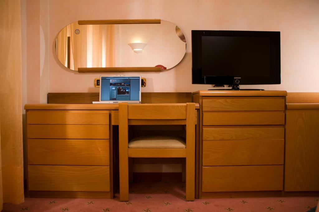 Grand Hotel Ambasciatori Wellness & Spa Chianciano Terme Εξωτερικό φωτογραφία