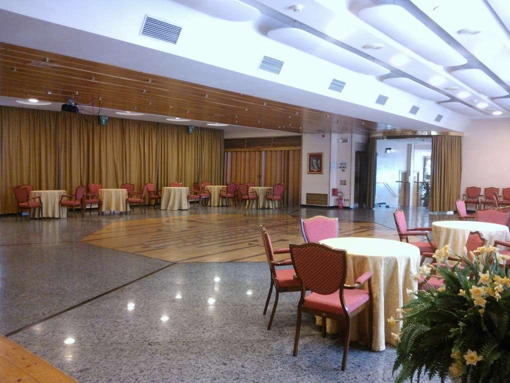 Grand Hotel Ambasciatori Wellness & Spa Chianciano Terme Εστιατόριο φωτογραφία